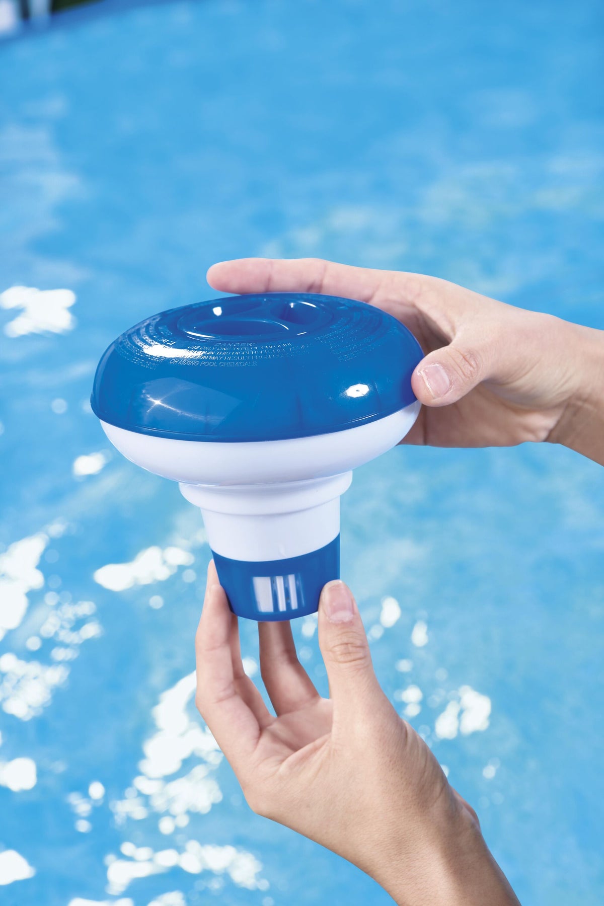 Bestway 12.7Cm Chemical Floater (Contents:1 Chemical Floater, Suitable For 2.5 Cm/1"Chlorine Tablets Use)