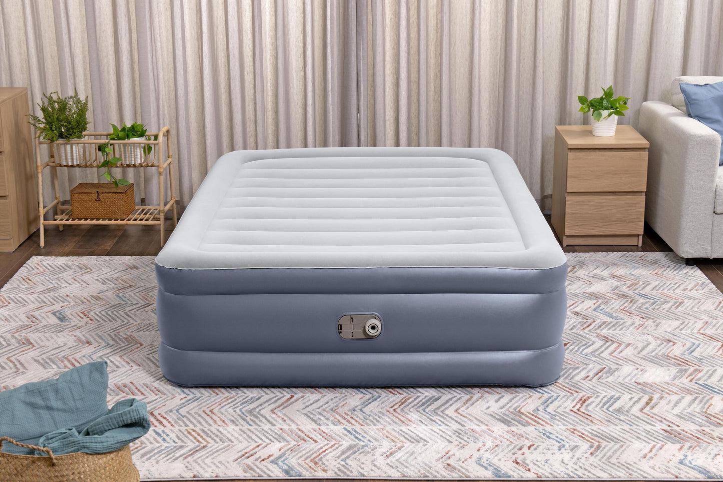 Bestway 2.03m x 1.52m x 51cm tritech air mattress queen built-in ac pump (air mattress, storage bag, repair patch, with built-in pump(220v-240v))