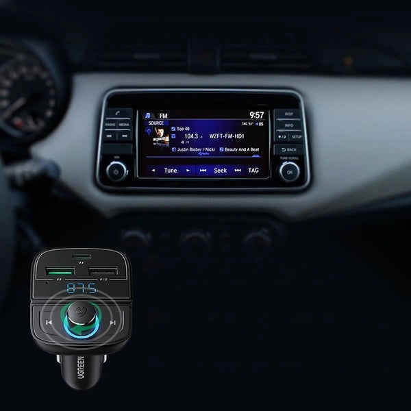 UGREEN 3-Port Bluetooth Car Charger - USB-C / USB-A / Black