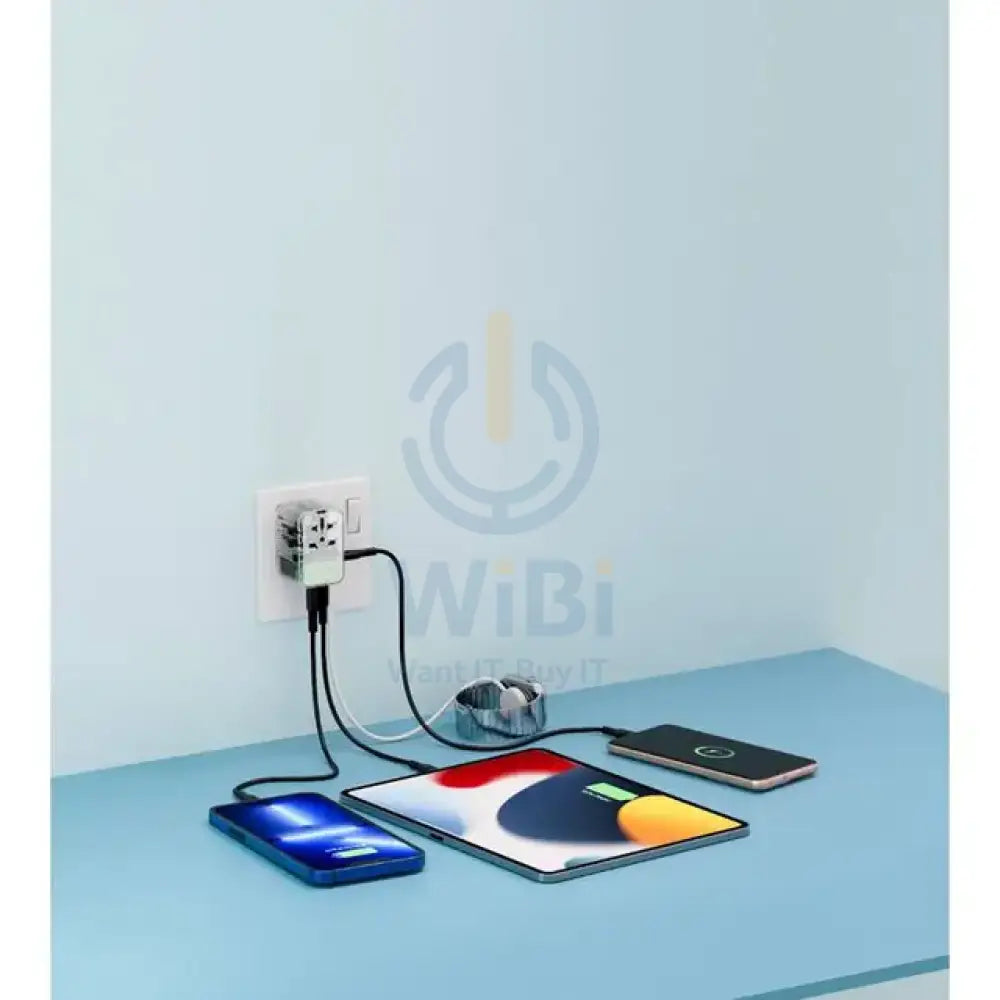 Powerology Universal Multi-Port Travel Adapter - 65W / Transparent Accessories > Power Adapters