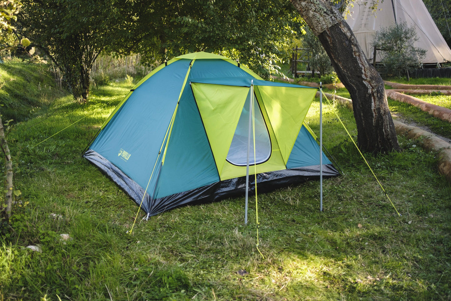 Bestway 2.10m x 2.10m x 1.20m coolground 3 tent (contents:tent, carry bags, ten pegs, one layer, 600mmh20)
