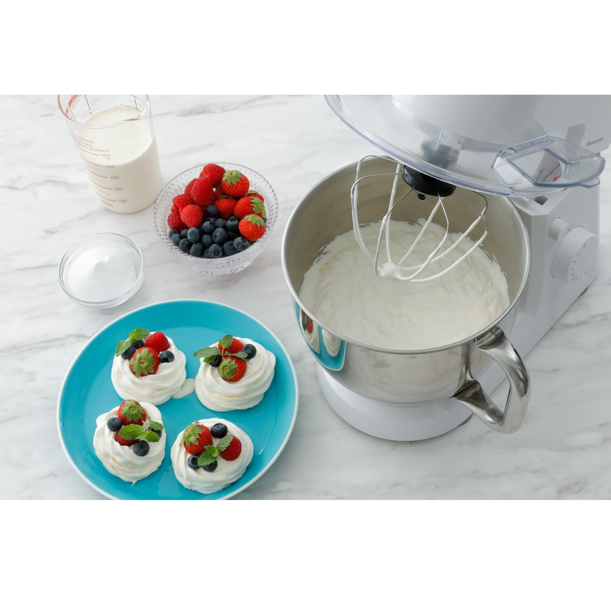 Panasonic Kitchen Machine 1000 Watts 4.3 Liters Stainless Steel Bowl - MK-CM300WTZ