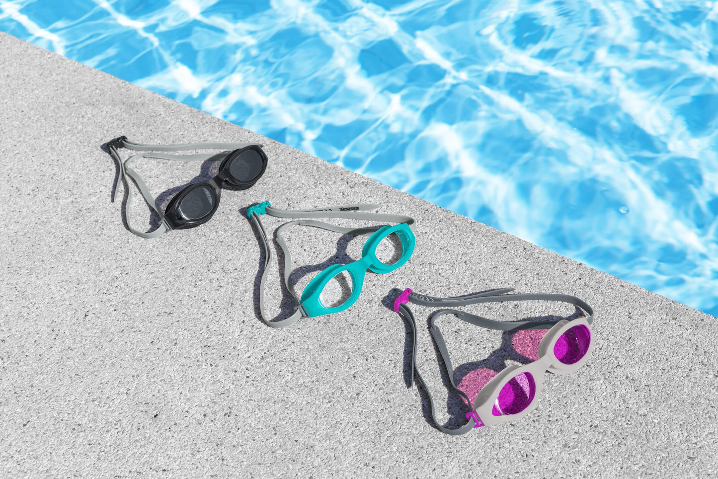 Bestway Accelera 3-Pack Goggles (Contents: Three Pairs of Goggles, 3 Assorted Colors) Age 14+