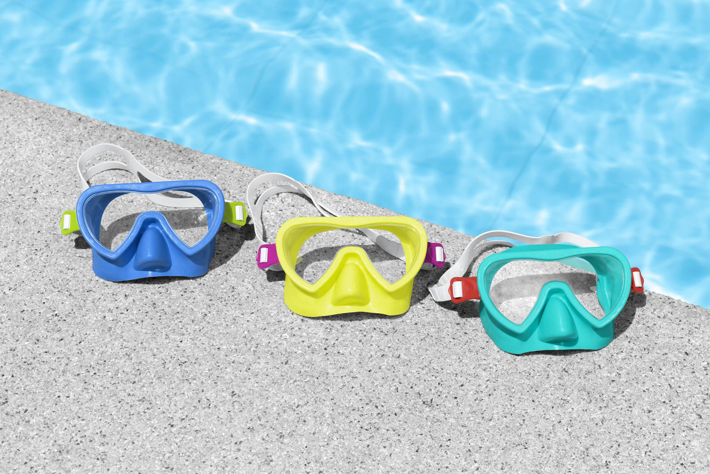 Bestway Crusader Essential Mask (Contents: One Mask, 3 Assorted Colors) Age 3+