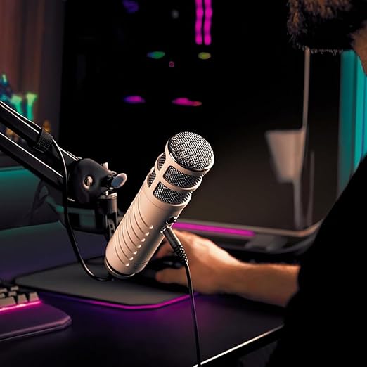 RODE Podcaster Dynamic Large-Diaphragm Microphone - White