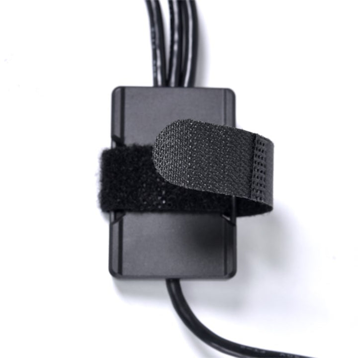 Lian Li USB 2.0 Hub, 1 to 3 Hub, Supports UNI Fan Series Controller