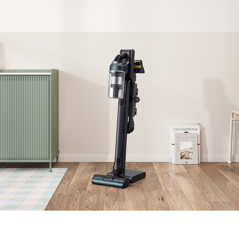 Samsung Jet 95 Stick Vacuum Cleaner - 580 Watts / 0.8 Liters / Black Chrometal