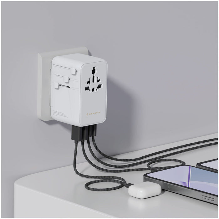 Smartix Premium International Travel Adapter - 140W / USB-A / USB-C / White