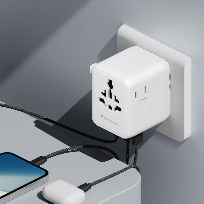 Smartix Premium International Travel Adapter - 20W / USB-A / USB-C / White