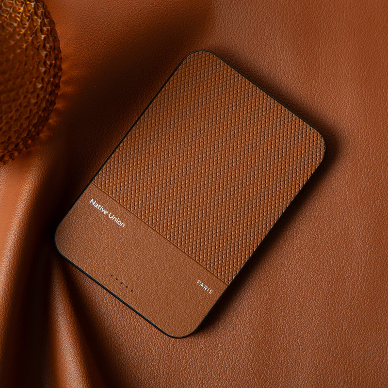 Native Union (Re)Classic Power Bank 5000mAh Qi2 - Tan