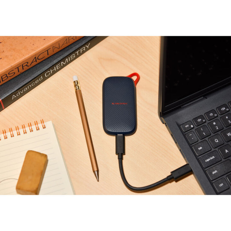 محرك أقراص صلبة سانديسك بورتابل SSD ‏(V3) - سعة 1 تيرابايت / سرعة تصل إلى 1000 ميجابايت/ثانية / يو إس بي C 3.2 الجيل 2