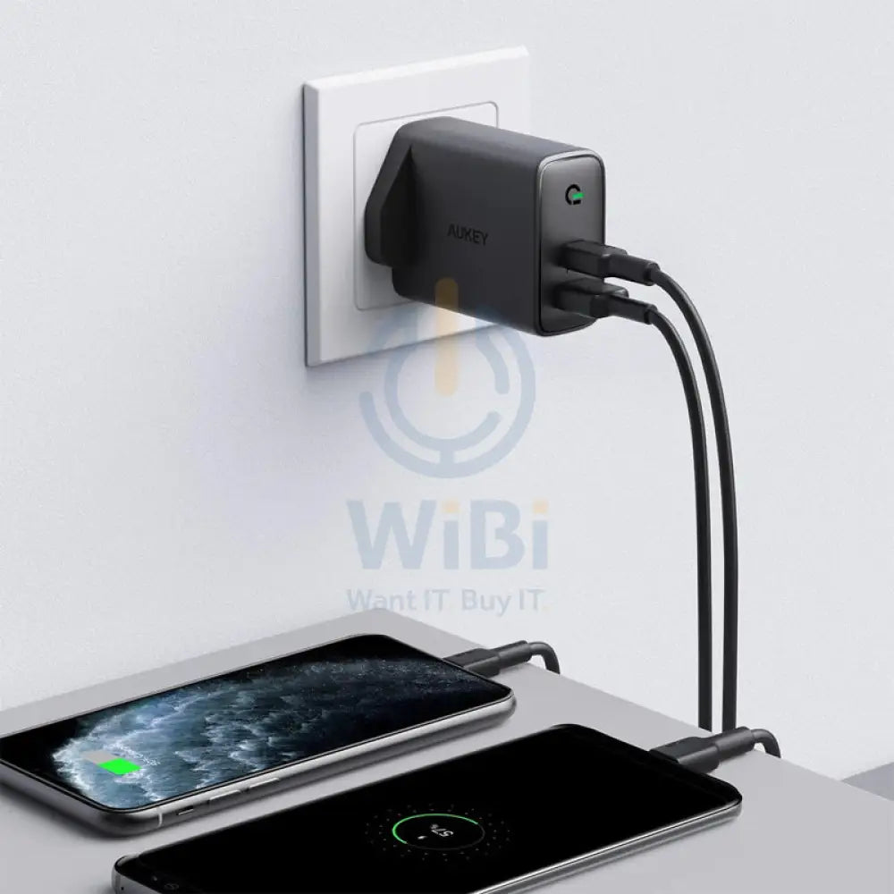 AUKEY Dual-Port Wall Charger with Dynamic Detect - 30W / Black Accessories > Power Adapters