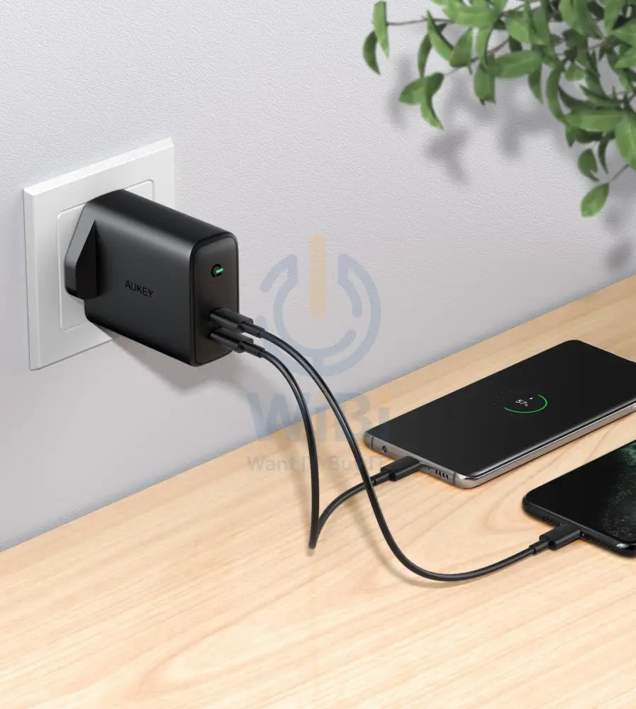 AUKEY Dual-Port Wall Charger with Dynamic Detect - 36W / USB-C / Black Accessories > Power Adapters