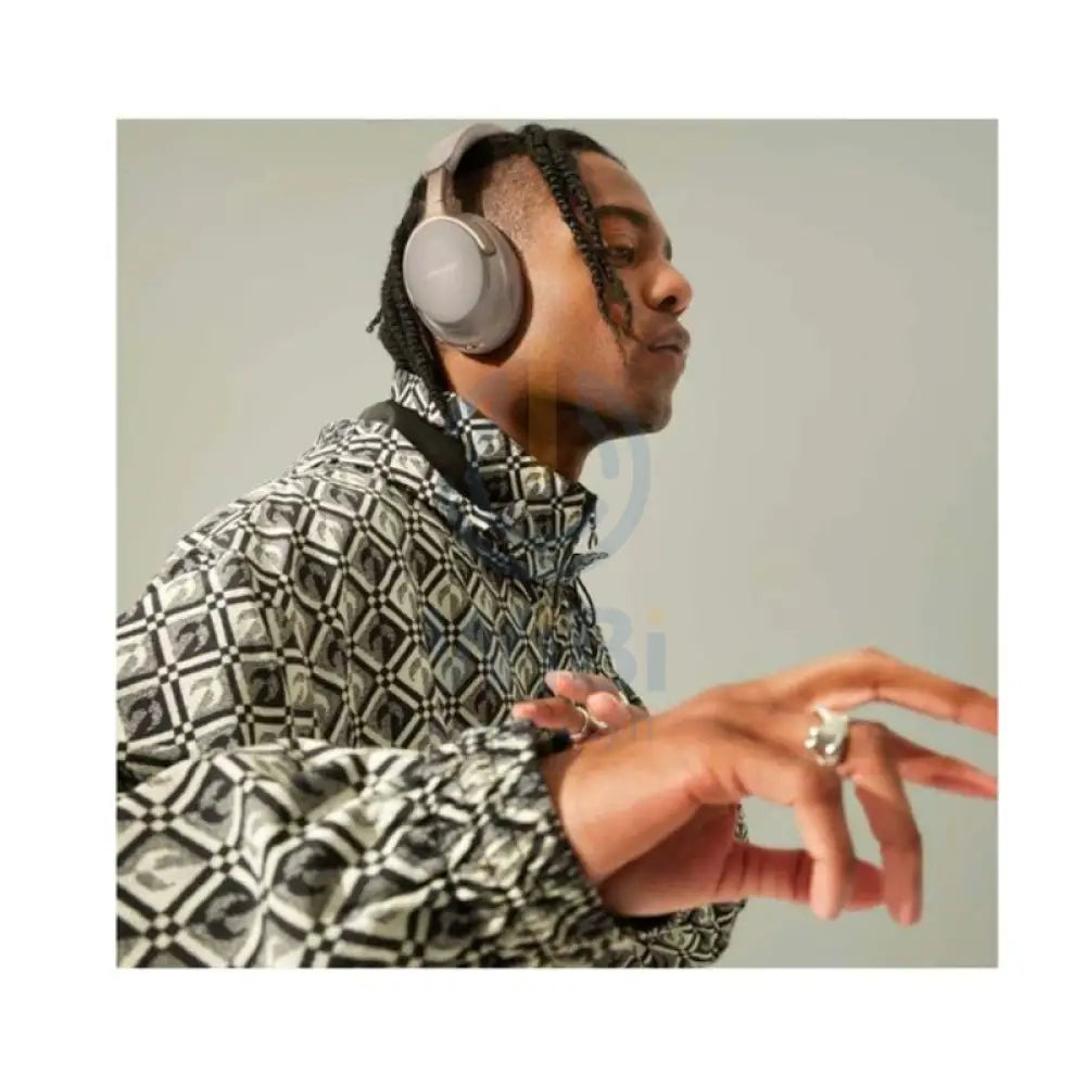 Bose Quietcomfort Wireless Noise Cancelling Over Ear Headphones - 3.5 mm / USB / Type-C - Sandstone Accessories > Audio
