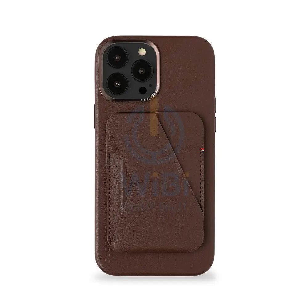 Decoded MagSafe Stand Sleeve - Chocolate Brown Accessories > Mobiles & Tablets > Mobiles