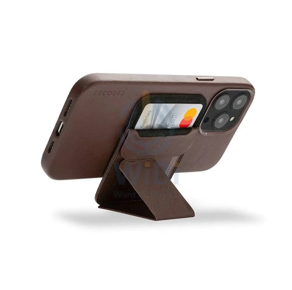 Decoded MagSafe Stand Sleeve - Chocolate Brown Accessories > Mobiles & Tablets > Mobiles