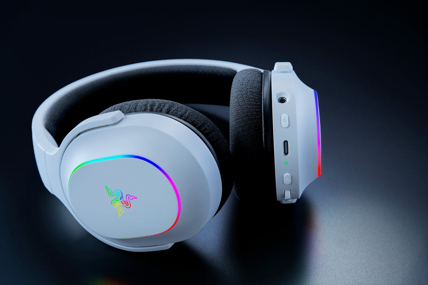 Razer Barracuda X Chroma Gaming Headset - Wireless / Bluetooth / White