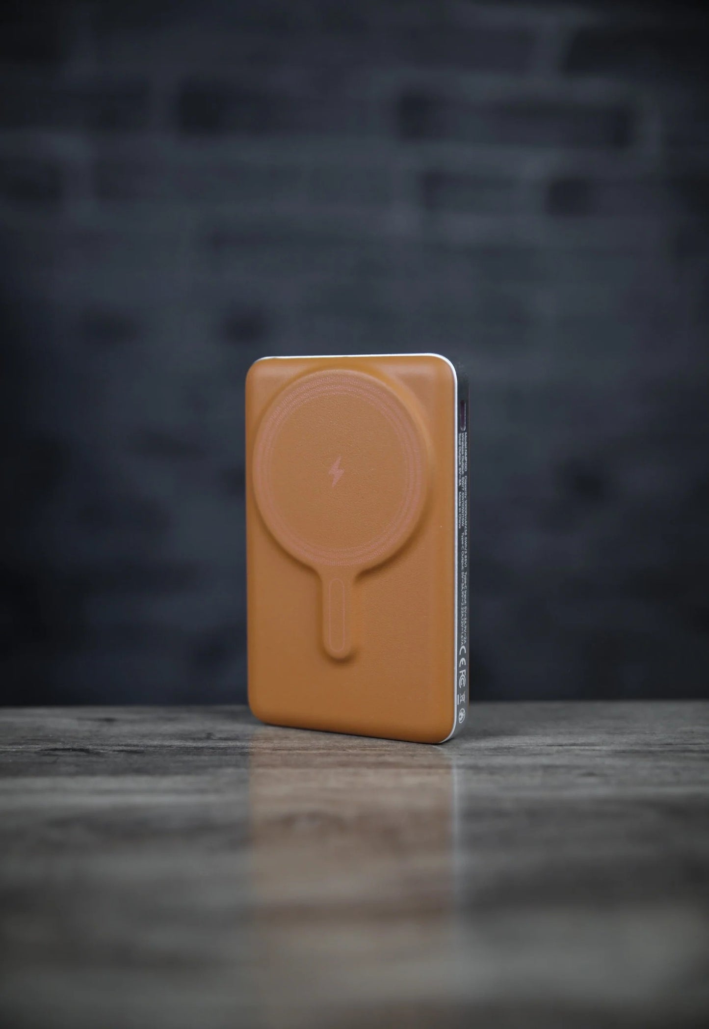 Lzel Magsafe Novus Magpower Power Bank - 10000mAh / 20W / USB-C / Orange