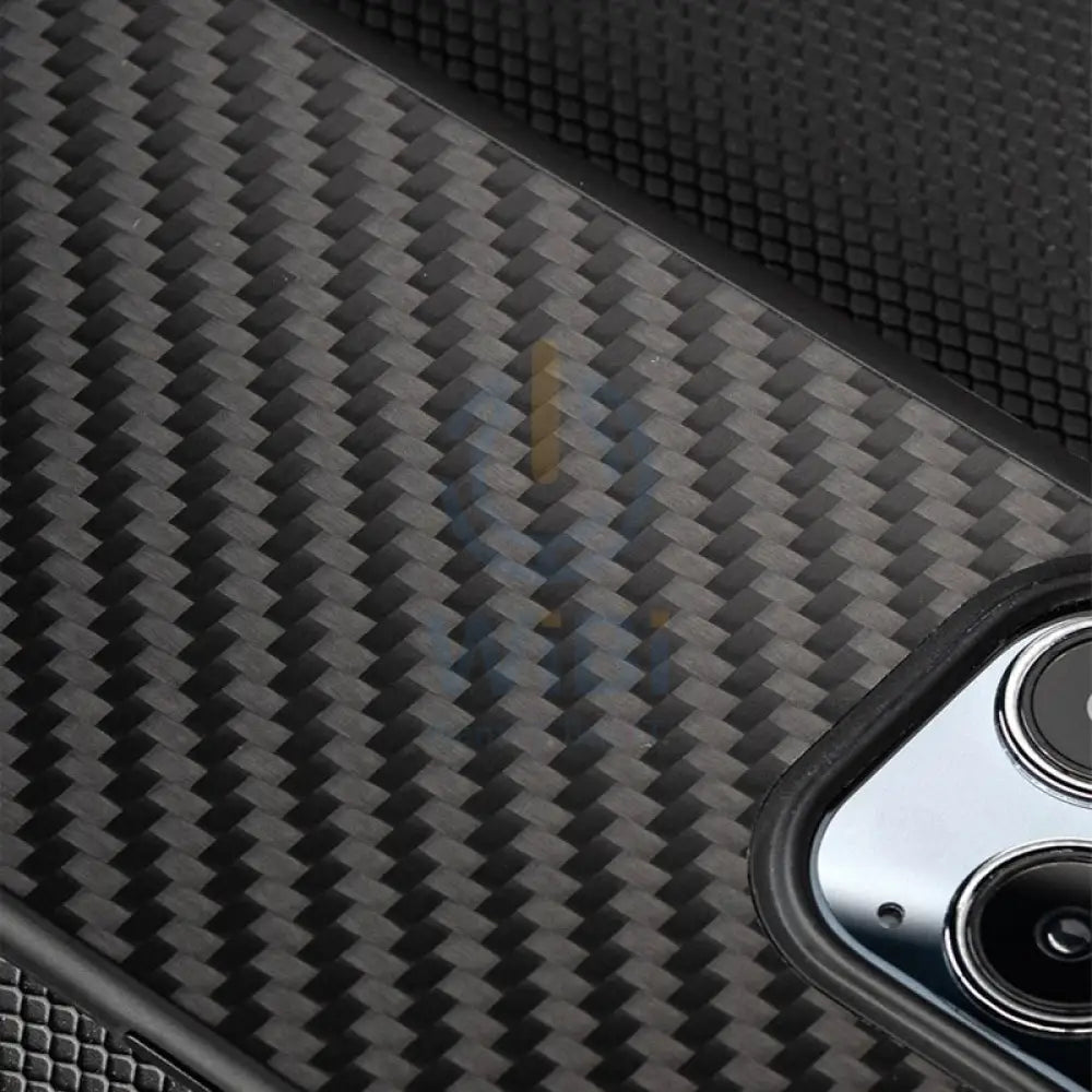 Itskins Ballistic Carbon Case Compatible With MagSafe - Apple iPhone 14 Pro / Black Accessories > Mobiles & Tablets