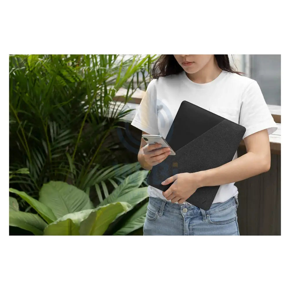 Native Union Stow Slim Sleeve for iPad Pro 11’’ / iPad Air - Slate Accessories > Bag