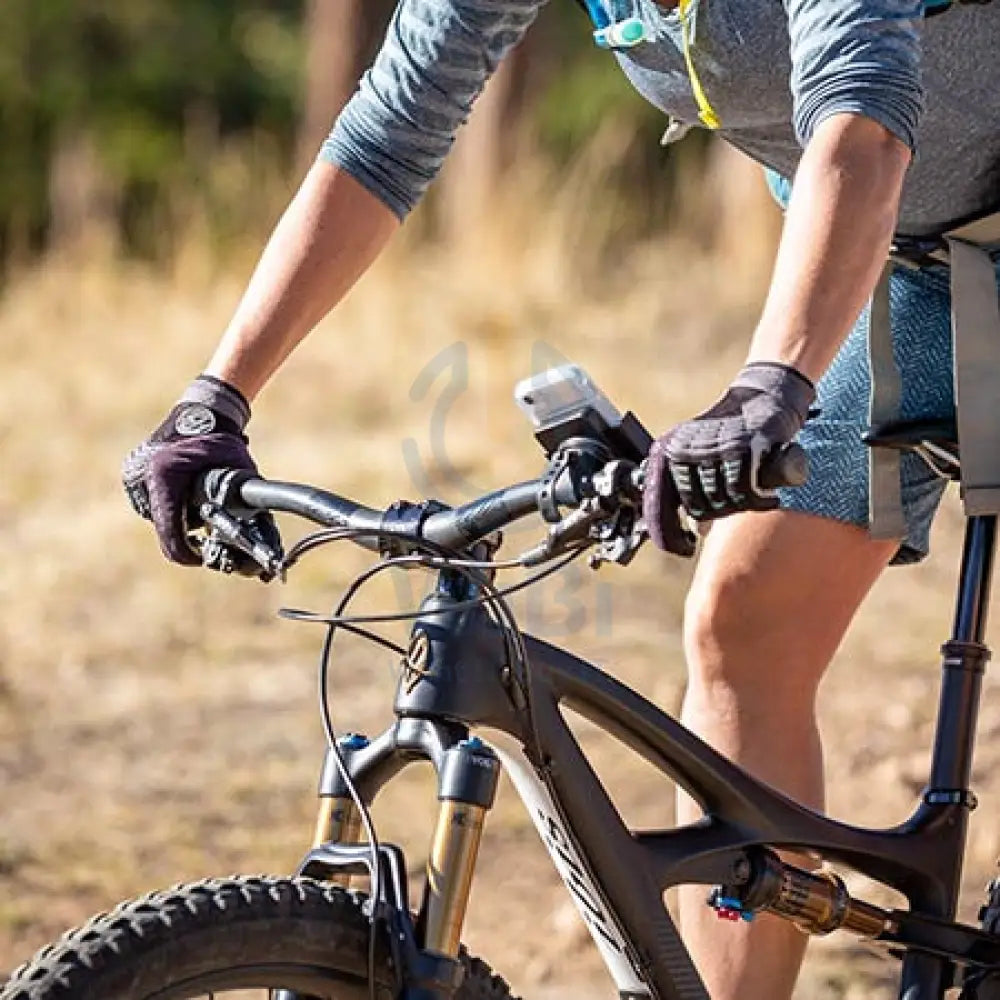 NiteIze Squeeze™ Rotating Smartphone Bar Mount for Bikes - Black Accessories > Mobiles & Tablets > Mobiles > Mobile