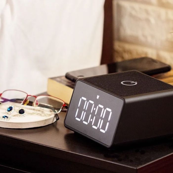 GOUI O'Clock Digital Clock with Wireless Charger and Speaker - Black