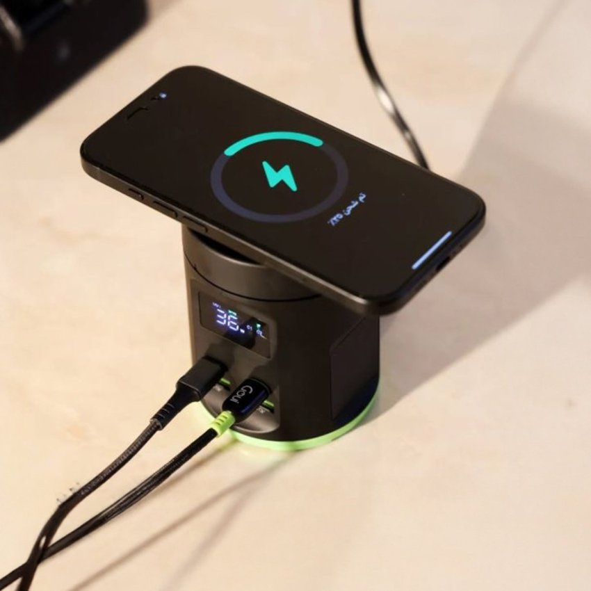 GOUI Boost Wireless Desktop Charger - 65Watts / USB-A / USB-C / Black