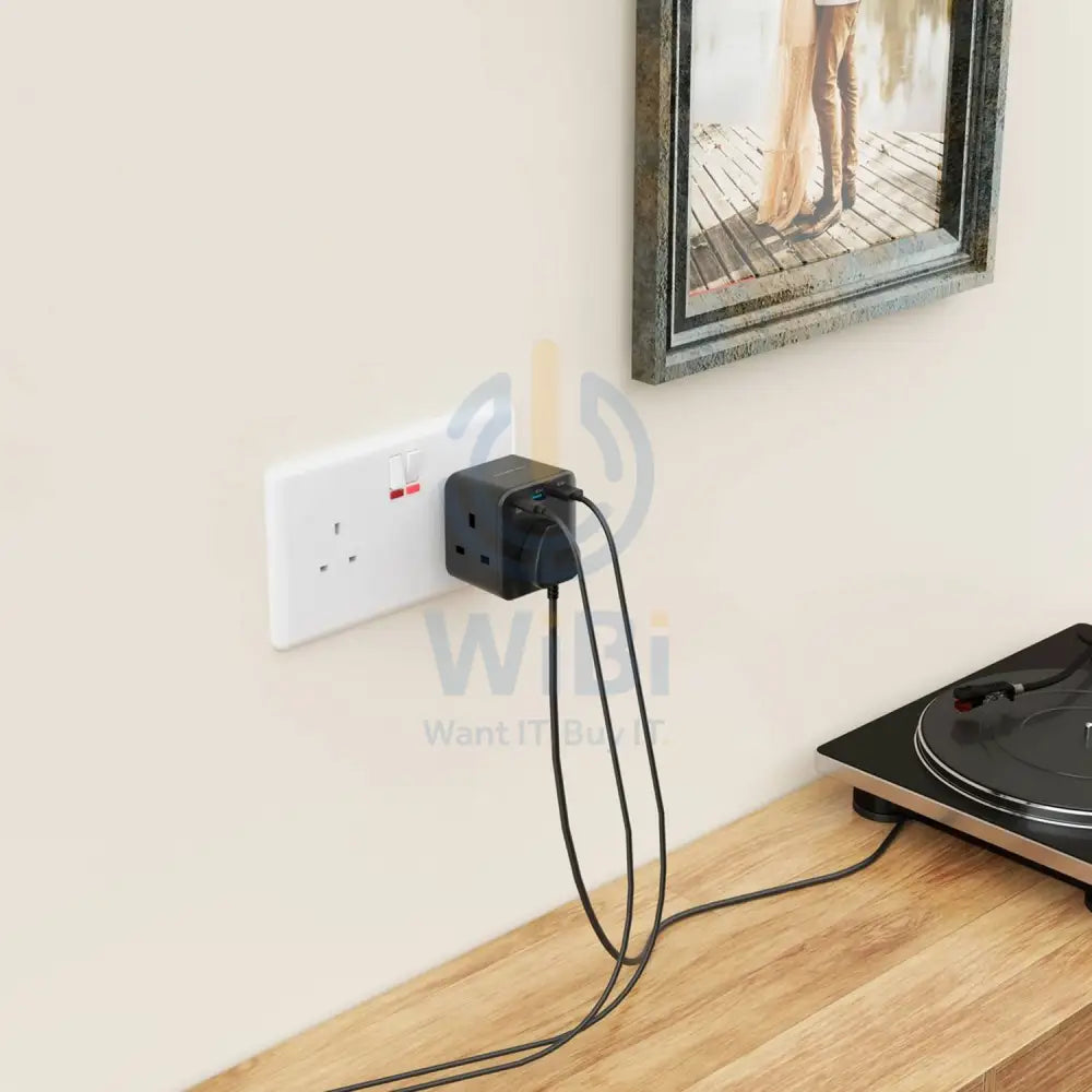 Powerology 3-Outlet Wall Socket With Fast Charging USB - Black Accessories > Power Adapters