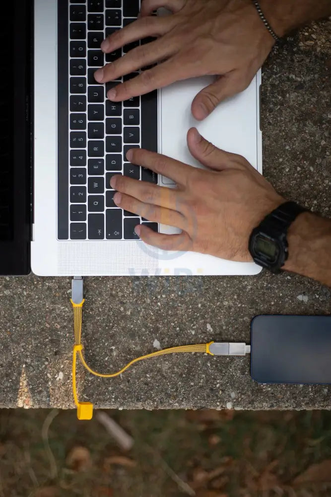 Rolling Square inCharge XL 30cm - Yellow Accessories > Cables & Converters > Cables