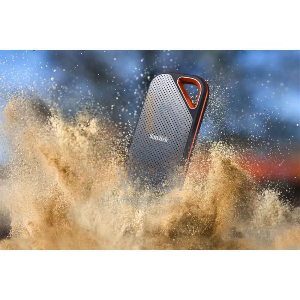 SanDisk Extreme Pro Portable SSD - 4TB / Up to 2000 MB/s / USB 3.2 Gen 2 Type-C / External SSD (Solid State Drive)