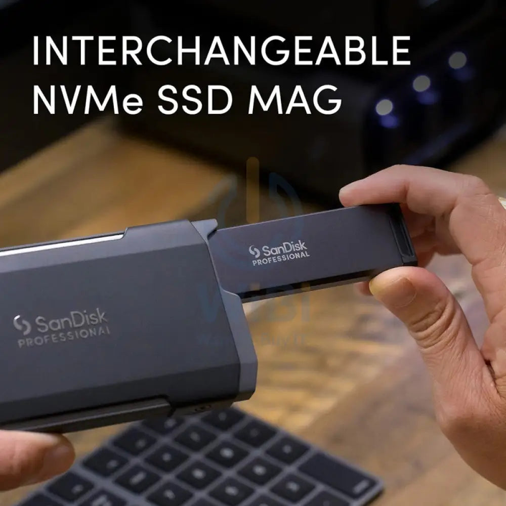 SanDisk Professional Pro Blade Transport SSD - 4TB / Up to 2000 MB/s / USB-C / External SSD (Solid State Drive) Storage
