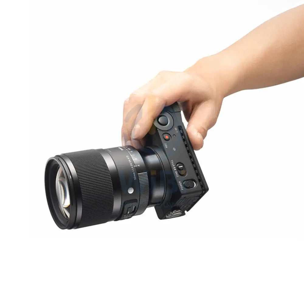 SIGMA AF 50MM F/1.4 DG DN (A) F/SE Cameras > DSLR Camera Lens