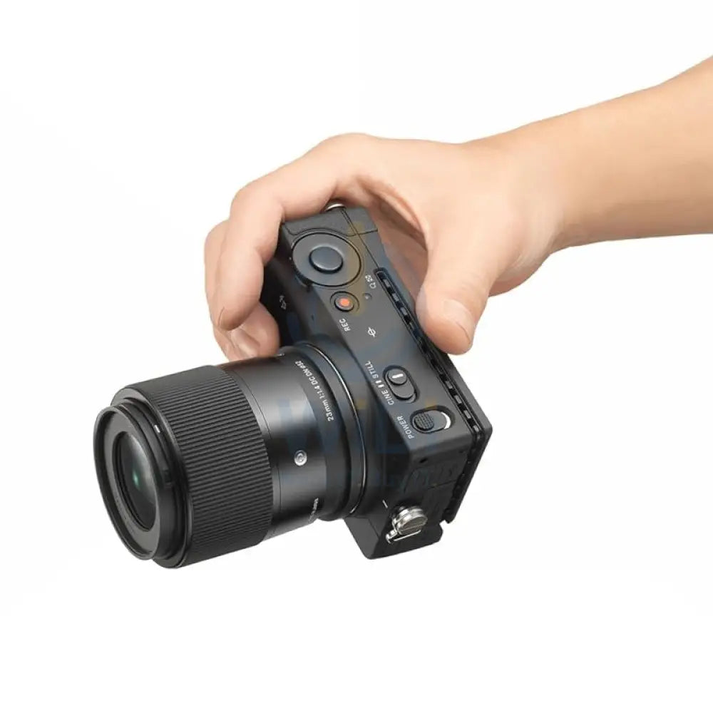 SIGMA LENS AF 23MM F/1.4 DC DN (C) F/SE Cameras > DSLR Camera Lens