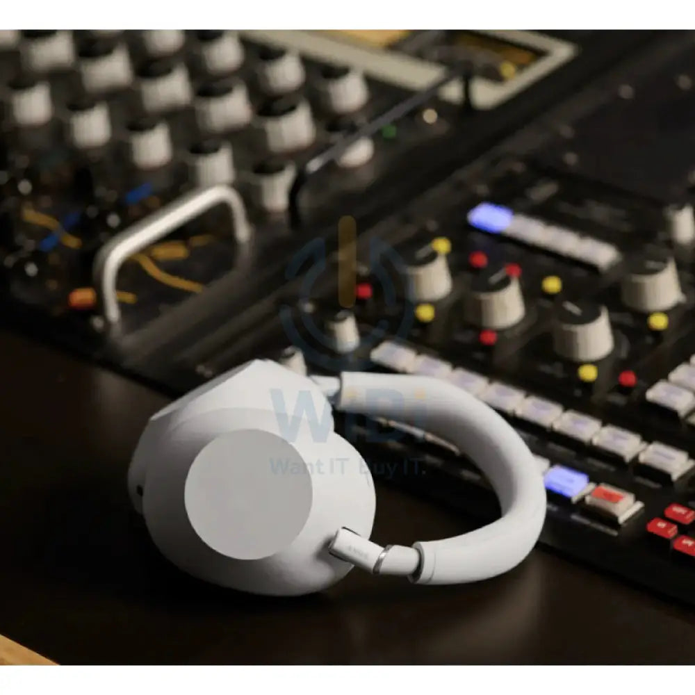 Sony WH-1000XM6S Noise Cancelling Headphone - Wireless / Over-Ear / Silver Accessories > Audio > Headphones