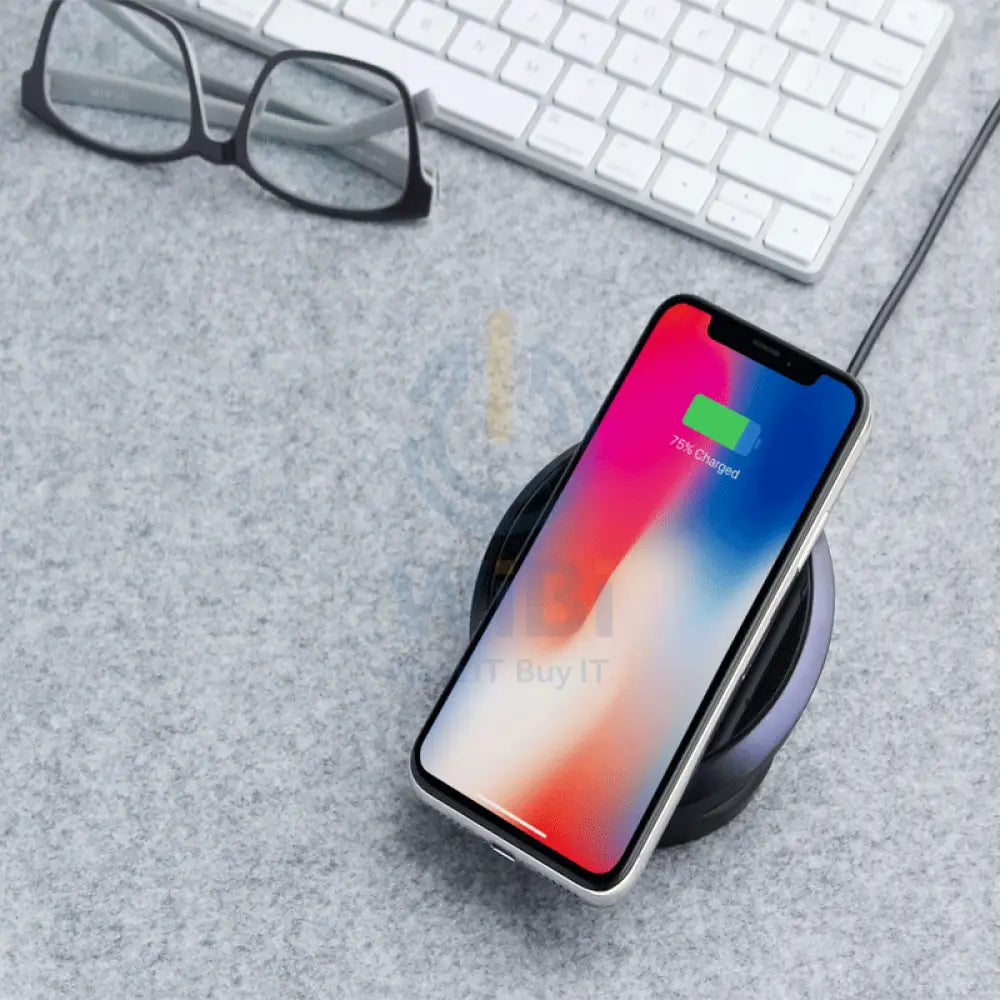 Torri Bolt Wireless Charging Base - Black Accessories > Power Bank