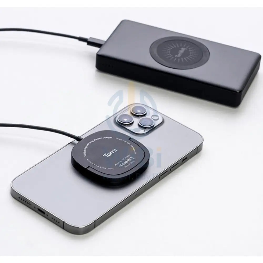 Torrii Bolt Magnetic Snap Wireless Charger - 15W / Black