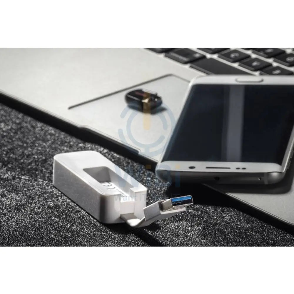 TP-Link UE300 USB 3.0 Gigabit Ethernet Network Adapter - 1x LAN / Gigabit / USB 3.0 / White