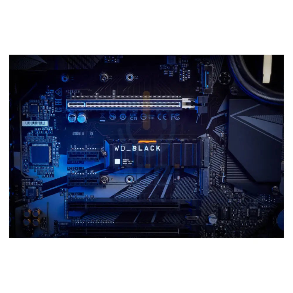 WD Black SN850X NVMe SSD with Heatsink - 4TB / M.2 2280 / Up to 7300MB/s / PCIe 4 x4 - SSD (Solid State Drive) Storage