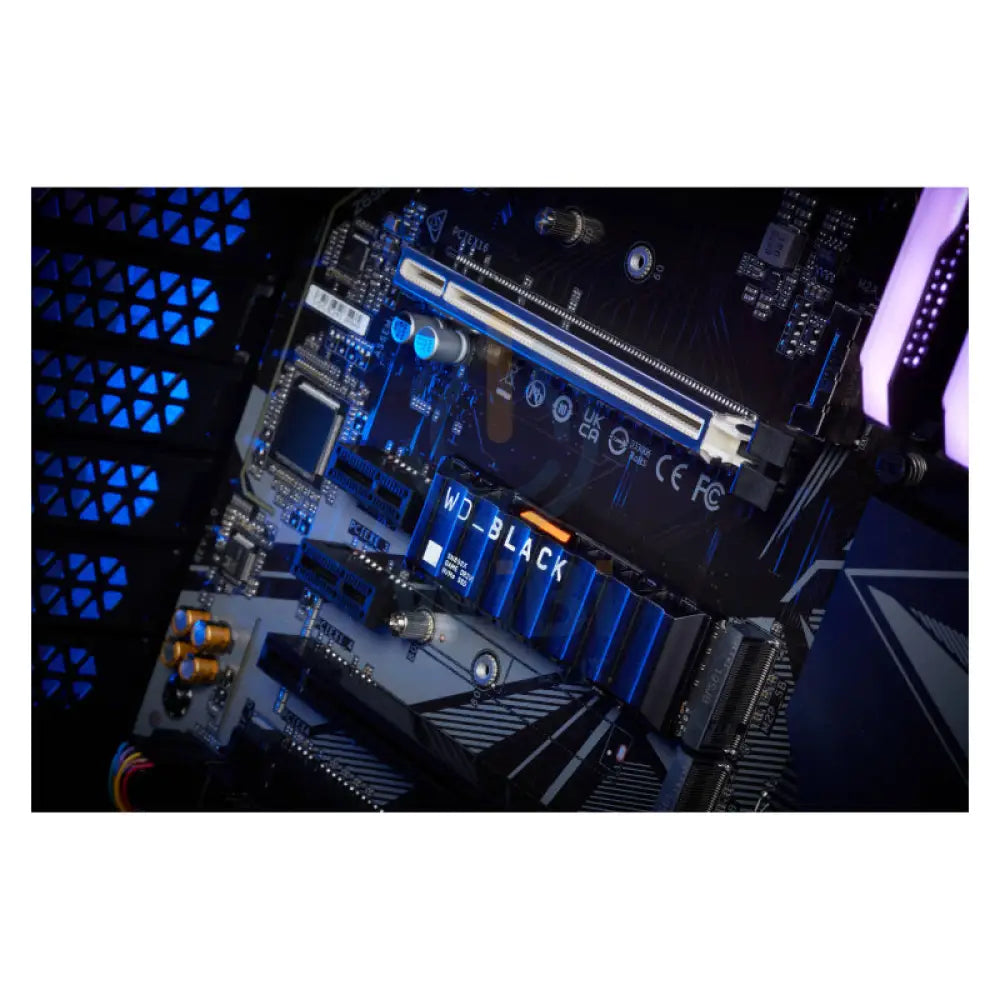 WD Black SN850X NVMe SSD with Heatsink - 4TB / M.2 2280 / Up to 7300MB/s / PCIe 4 x4 - SSD (Solid State Drive) Storage
