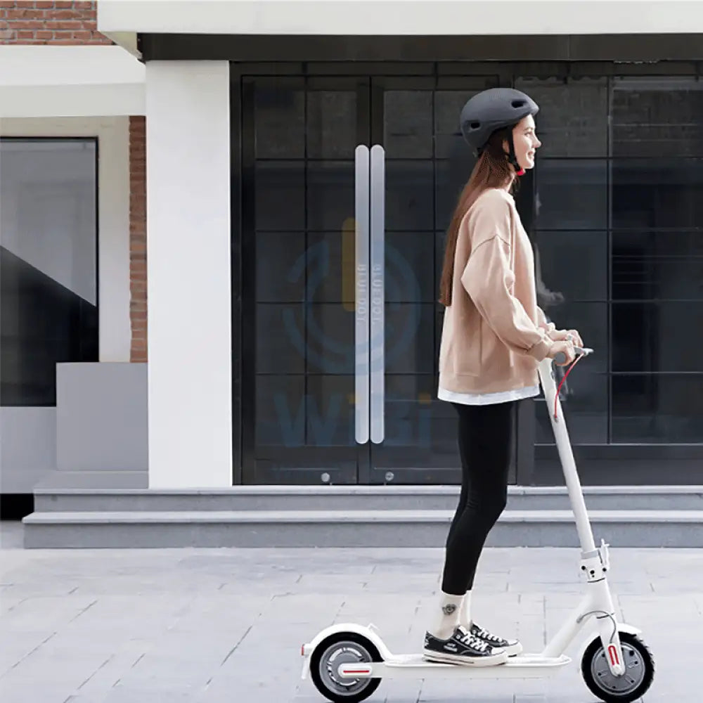 Xiaomi Mi Electric Scooter 3 Lite - 25km/h / 5200 mAh / White Accessories > Smart Devices
